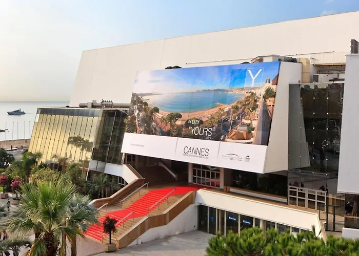 Paradise Center With Pool And Park Le Lys