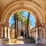 Paradise Center With Pool And Park Le Lys