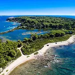 Paradise Center With Pool And Park Le Lys * Cannes